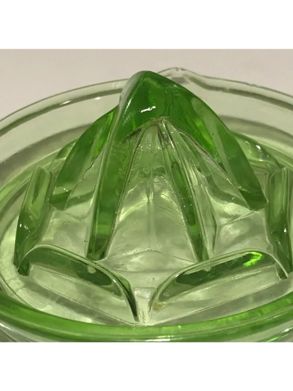 Vtg. Green Depression Glass Reamer Uranium Vaseline Citrus Squeezer Lemon Juicer